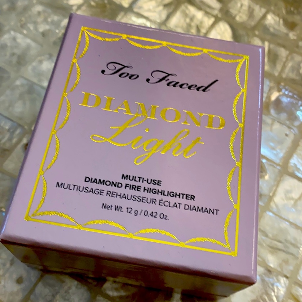 Too Faced Diamond Light Highlighter New in Box